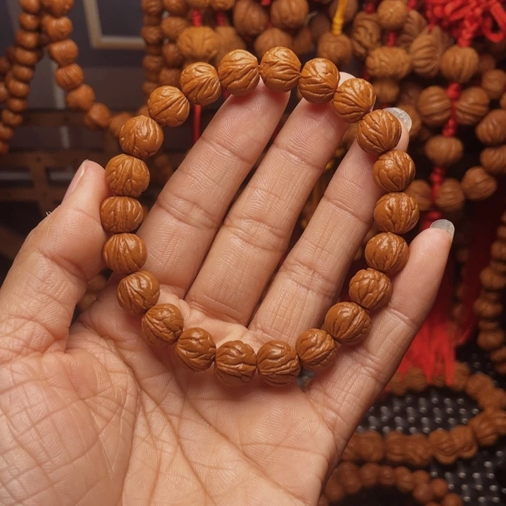 木质类龙纹桃枭挂件