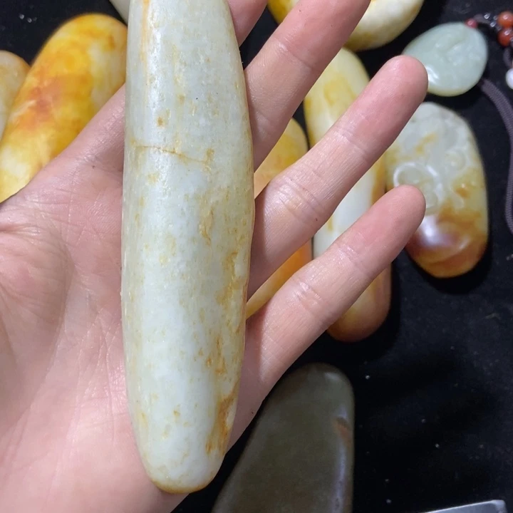 和田玉（糖玉）未镶嵌颈饰