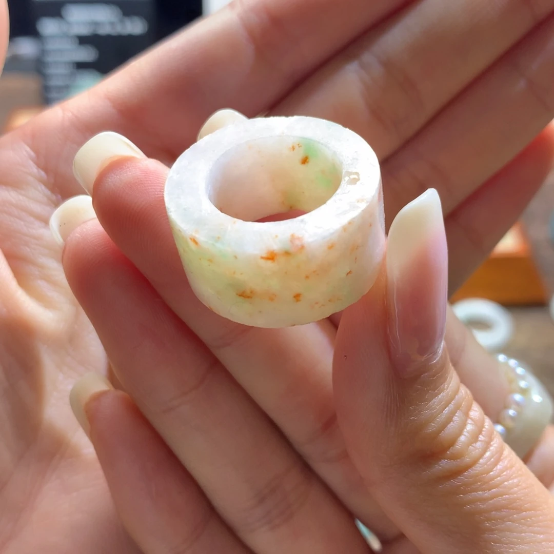 定制翡翠未镶嵌西*?翡翠特色10#起