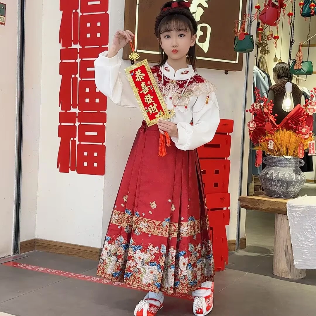 2024秋冬新款儿童古风中国风明制汉服马面裙套装蝴蝶刺绣套装