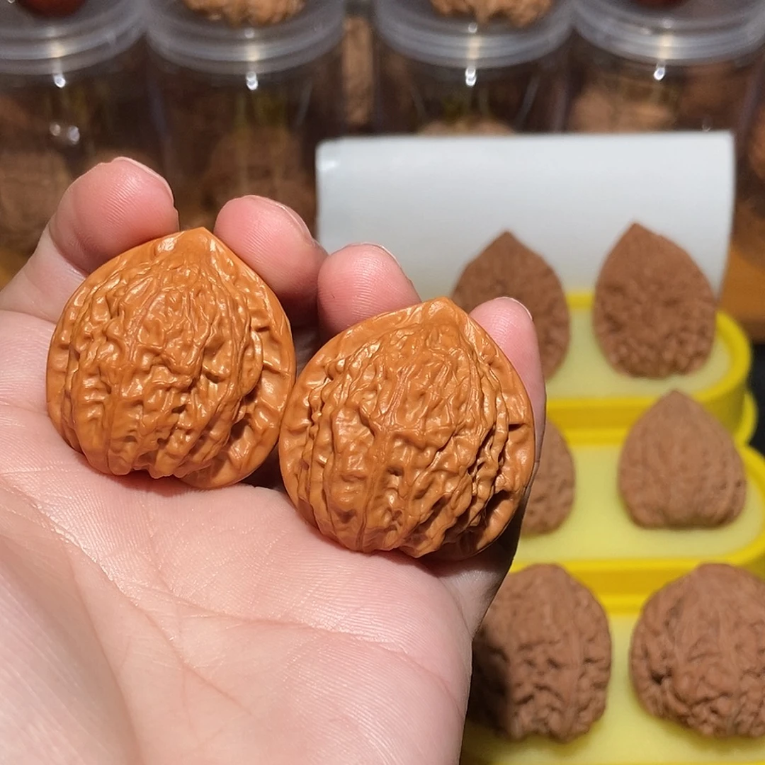 吊坠文玩核桃35金牛