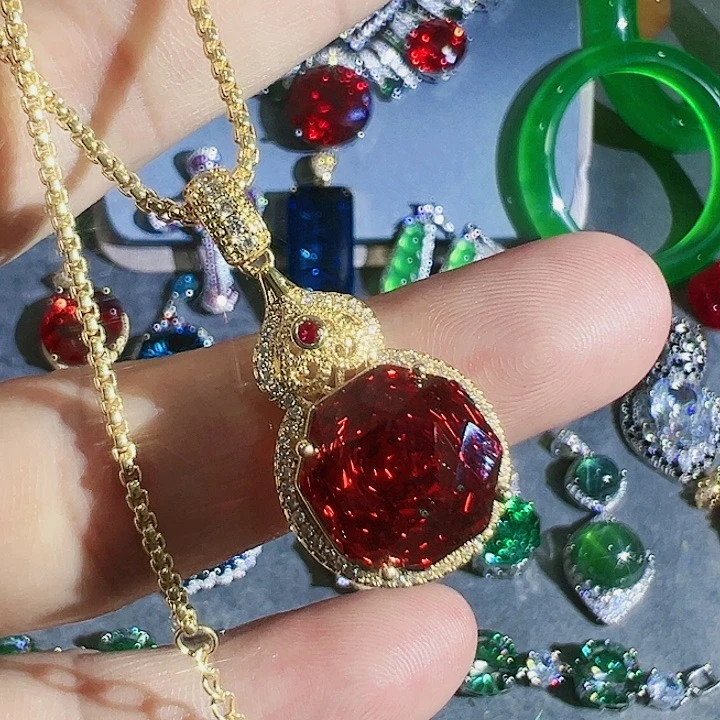 非金属无红宝蓝宝满钻镶嵌大宝贝