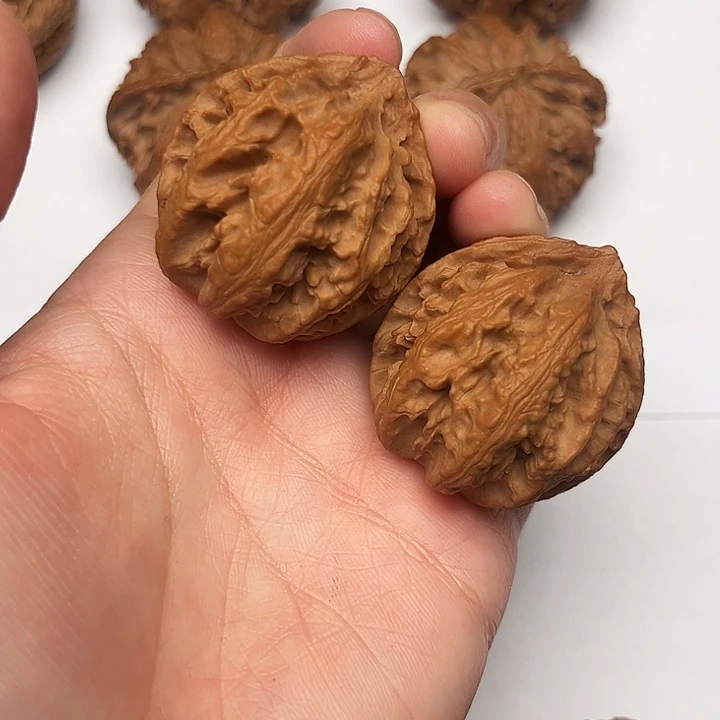 核桃秦岭文玩核桃核桃