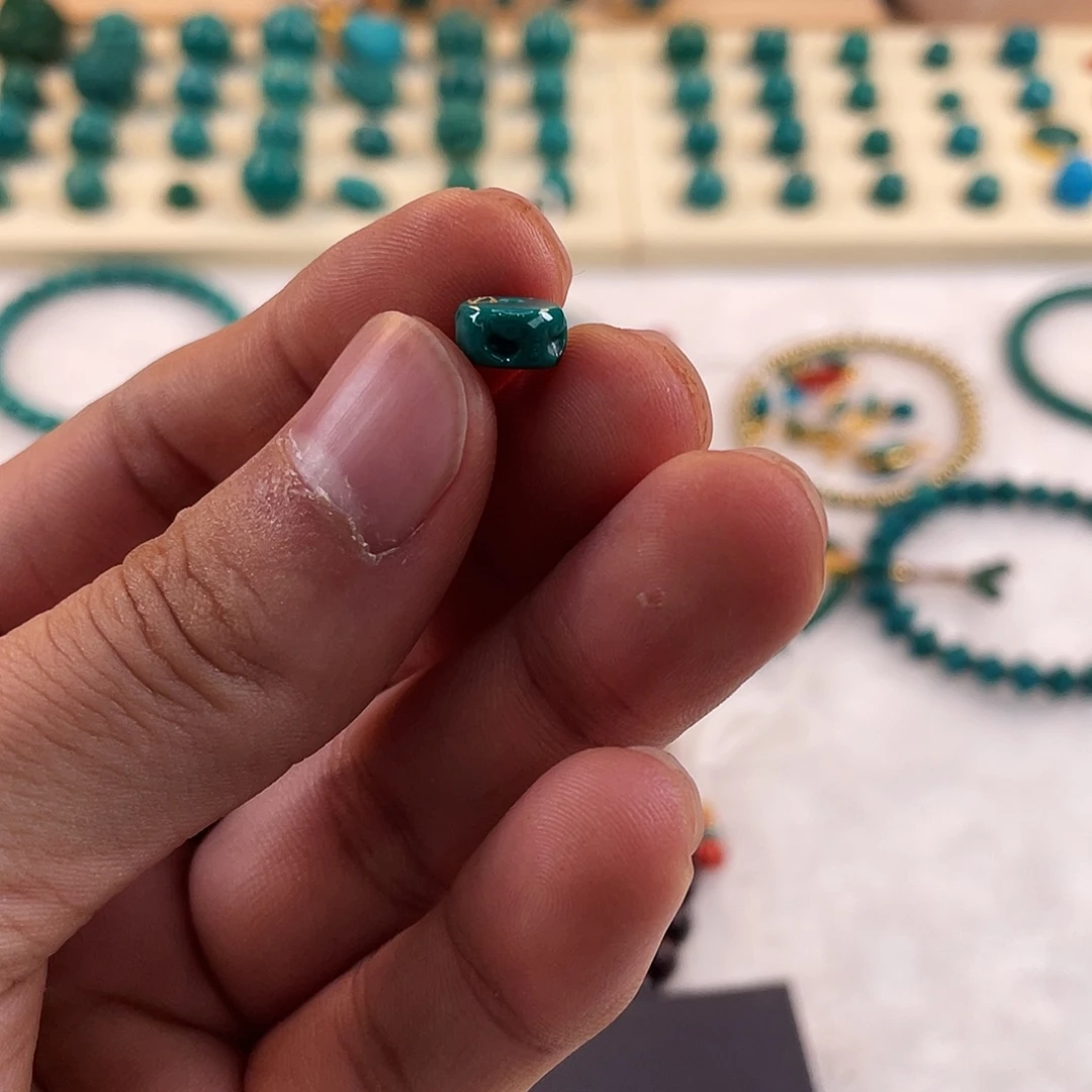 绿松石未镶嵌耳饰