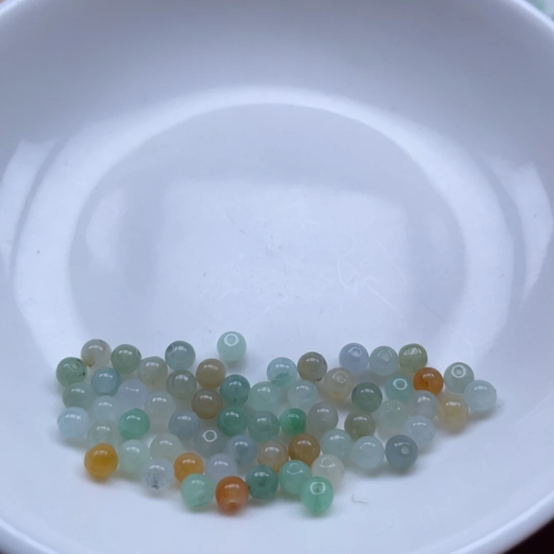 翡翠未镶嵌颈饰米珠卡3.5发60颗