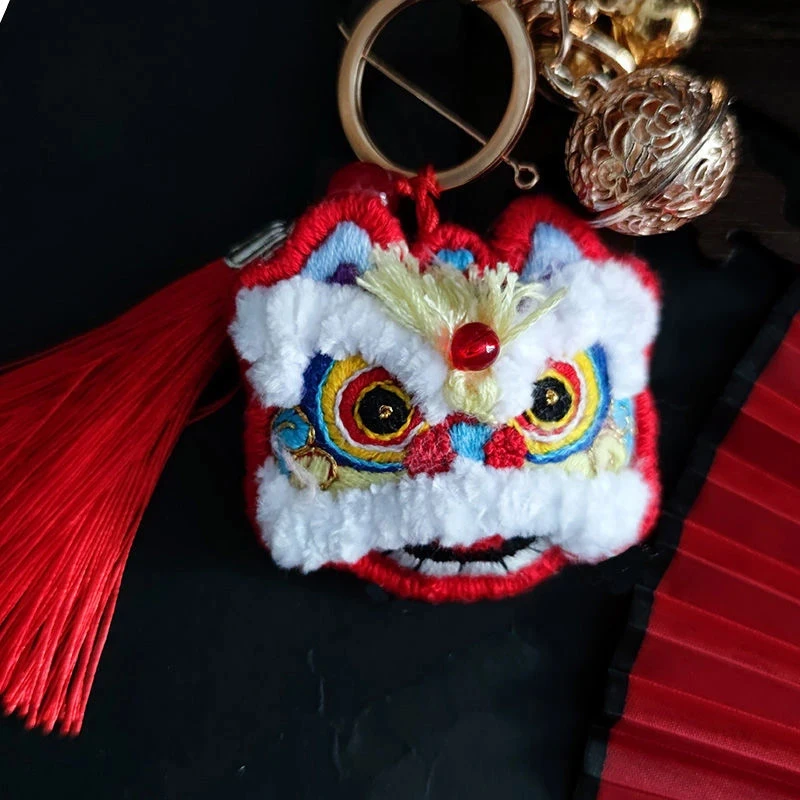 diy手工醒狮平安符车载挂件刺绣材料背包钥匙扣送男女友生日礼物