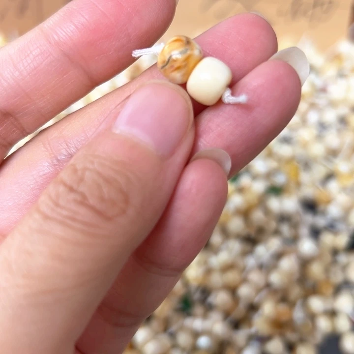 裸石蜜蜡未镶嵌8mm一对