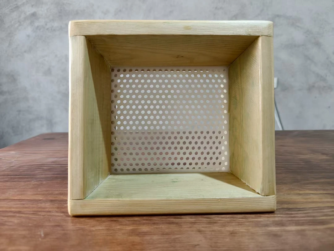 【中小号】樟子松实木花盆22/20/10.5，pvc底板，涂刷木蜡油，1.9公分