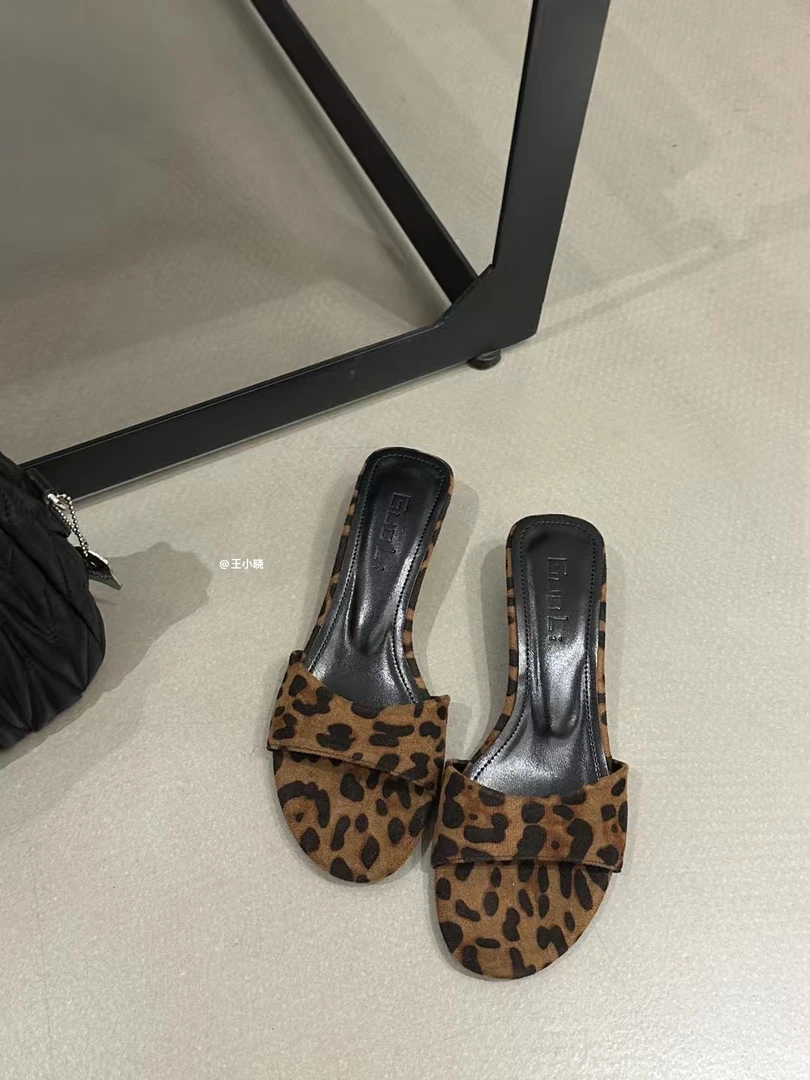 2025新款韩版小众设计简约坡跟绒面一字带拖鞋女粗跟露趾凉拖凉鞋