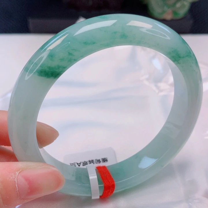 翡翠未镶嵌手镯60圈