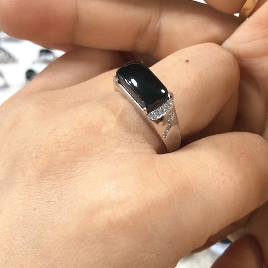 翡翠戒指银S925镶嵌a**x缅甸天然A货翡翠