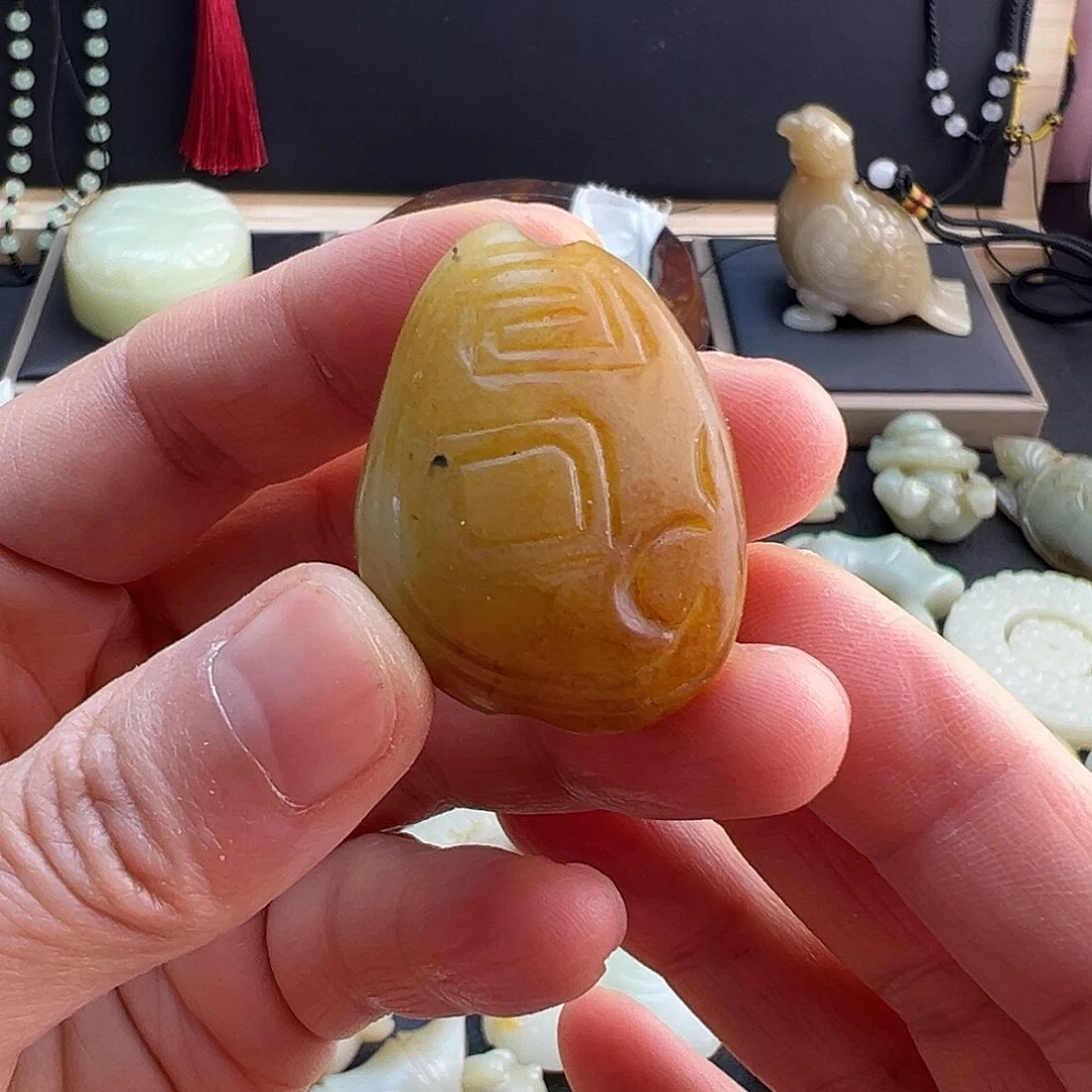 和田玉（糖玉）未镶嵌挂件