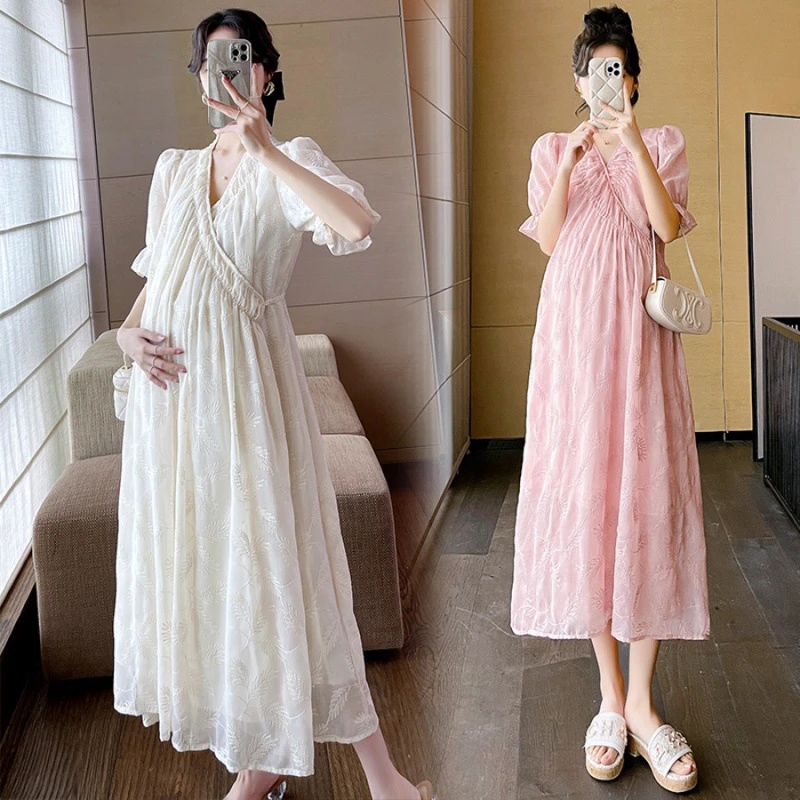 孕妇夏装2025新款刺绣遮肚显瘦大码宽松碎花连衣裙气质设计感长裙