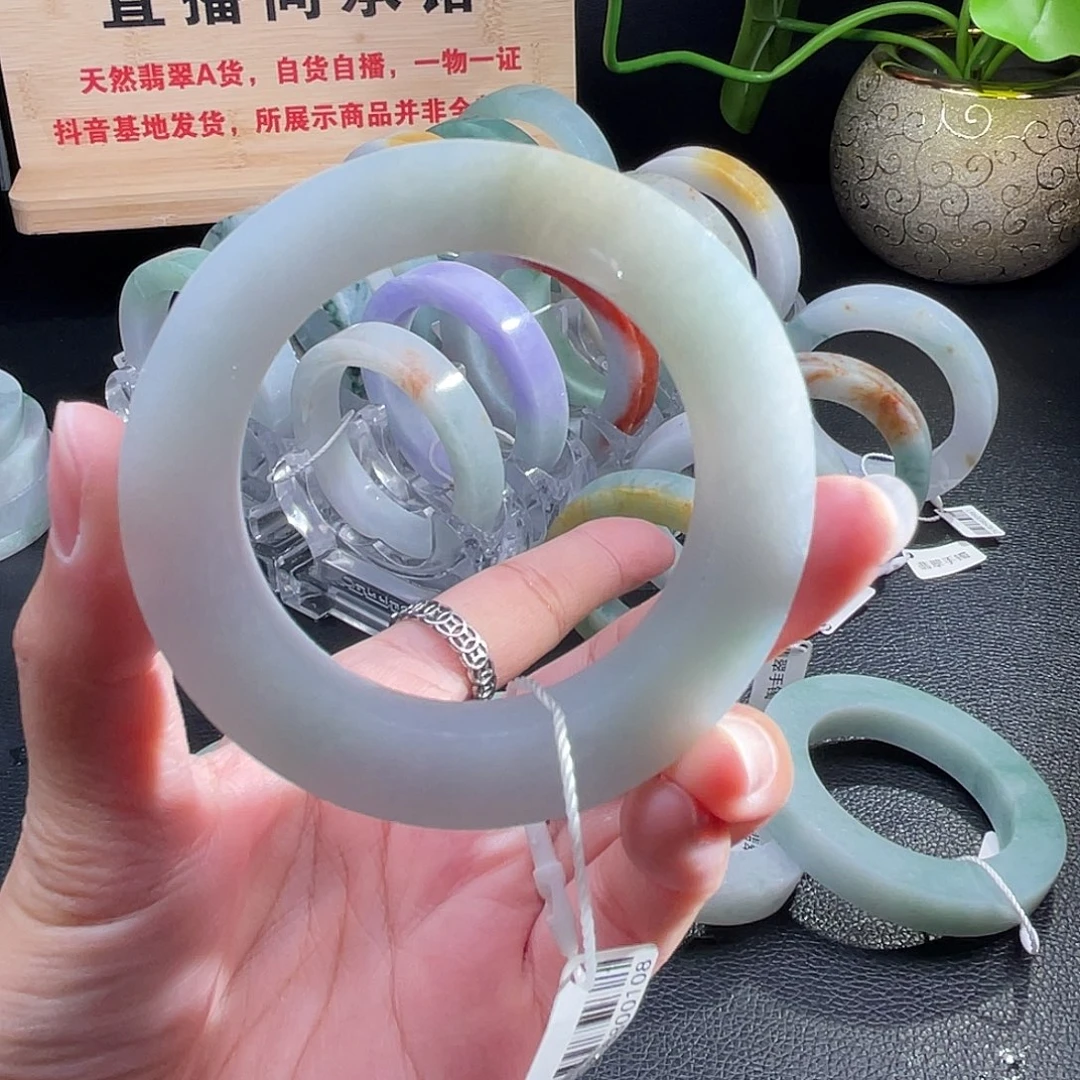 未镶嵌翡翠手镯定制翡翠