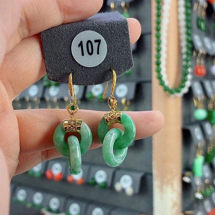 翡翠18K金镶嵌耳饰