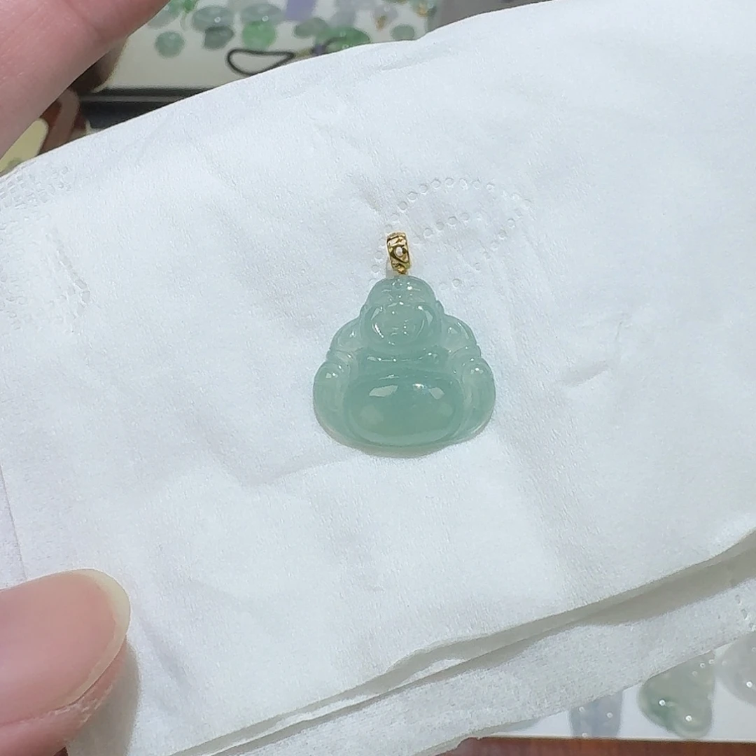 翡翠18K金镶嵌颈饰佛公