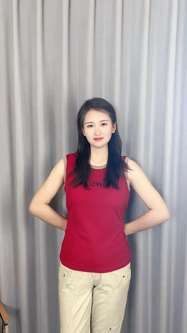 2025款夏季百搭修身遮肉漂亮大码字母女款吊带妈妈装