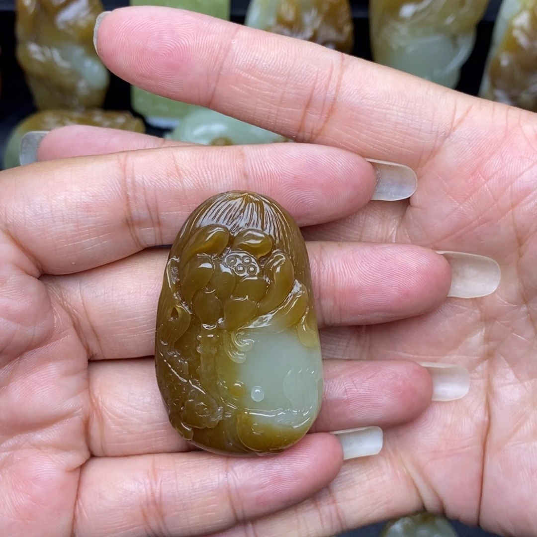 颈饰未镶嵌和田玉