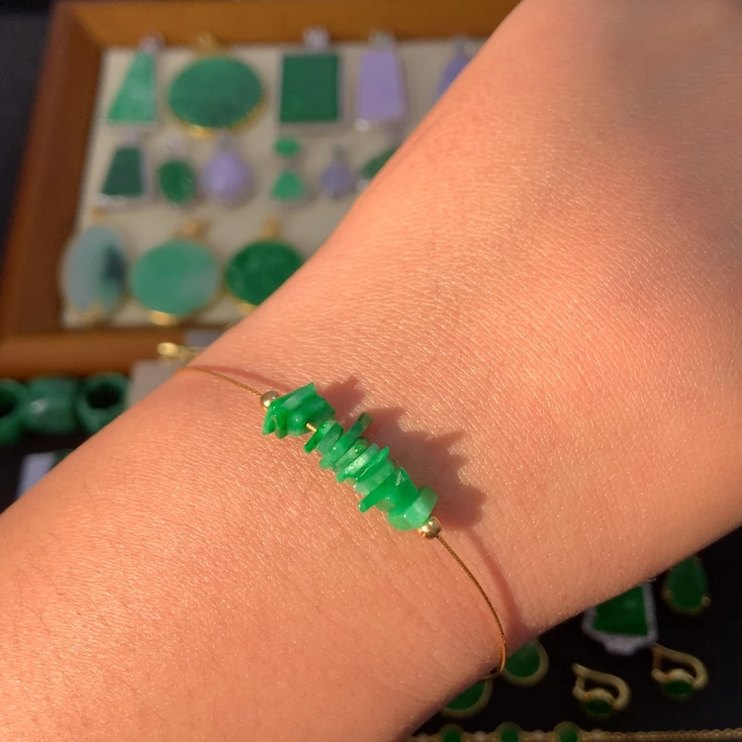 翡翠18K金镶嵌手串有纹裂