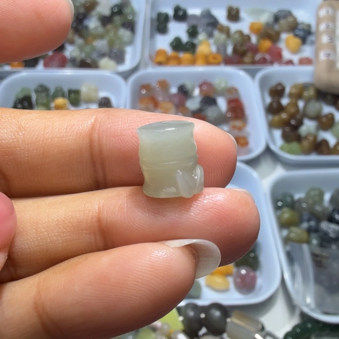 和田玉未镶嵌珠宝奇石