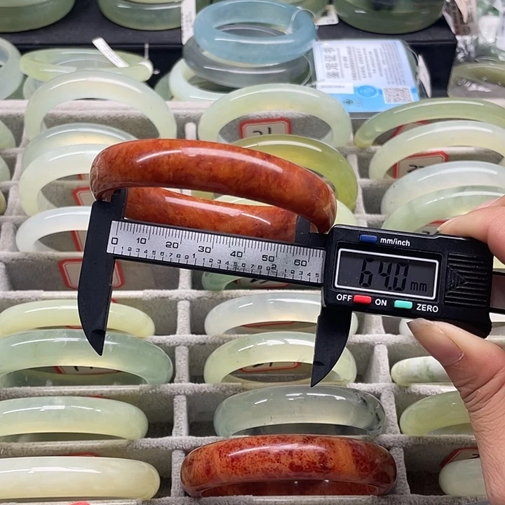 蛇纹石玉未镶嵌手镯15