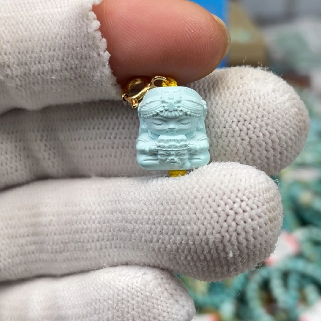 绿松石未镶嵌挂件