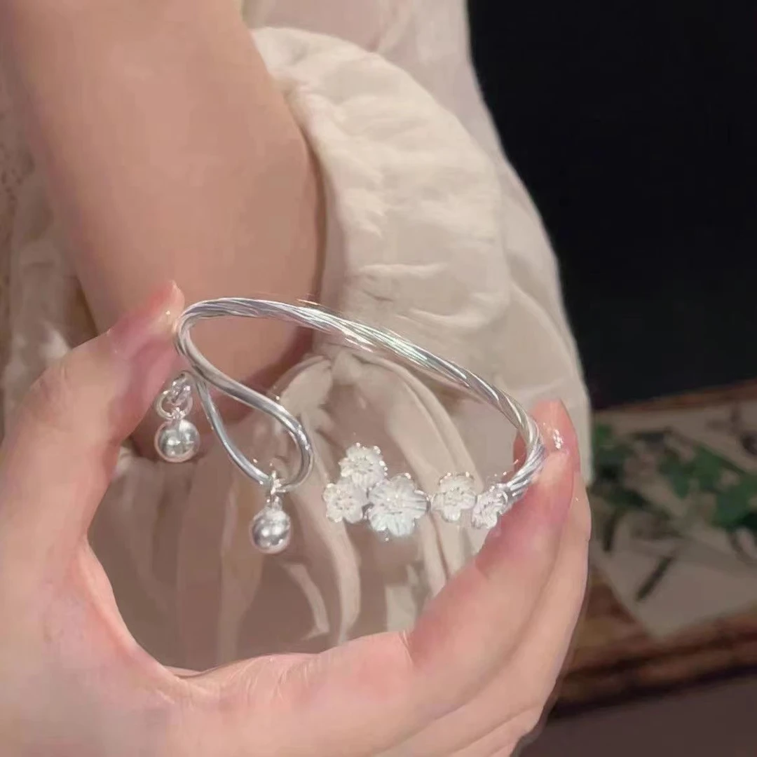 【咕噜】梅花铃铛中式国风手镯甜美灵动亮面开口手环送女友