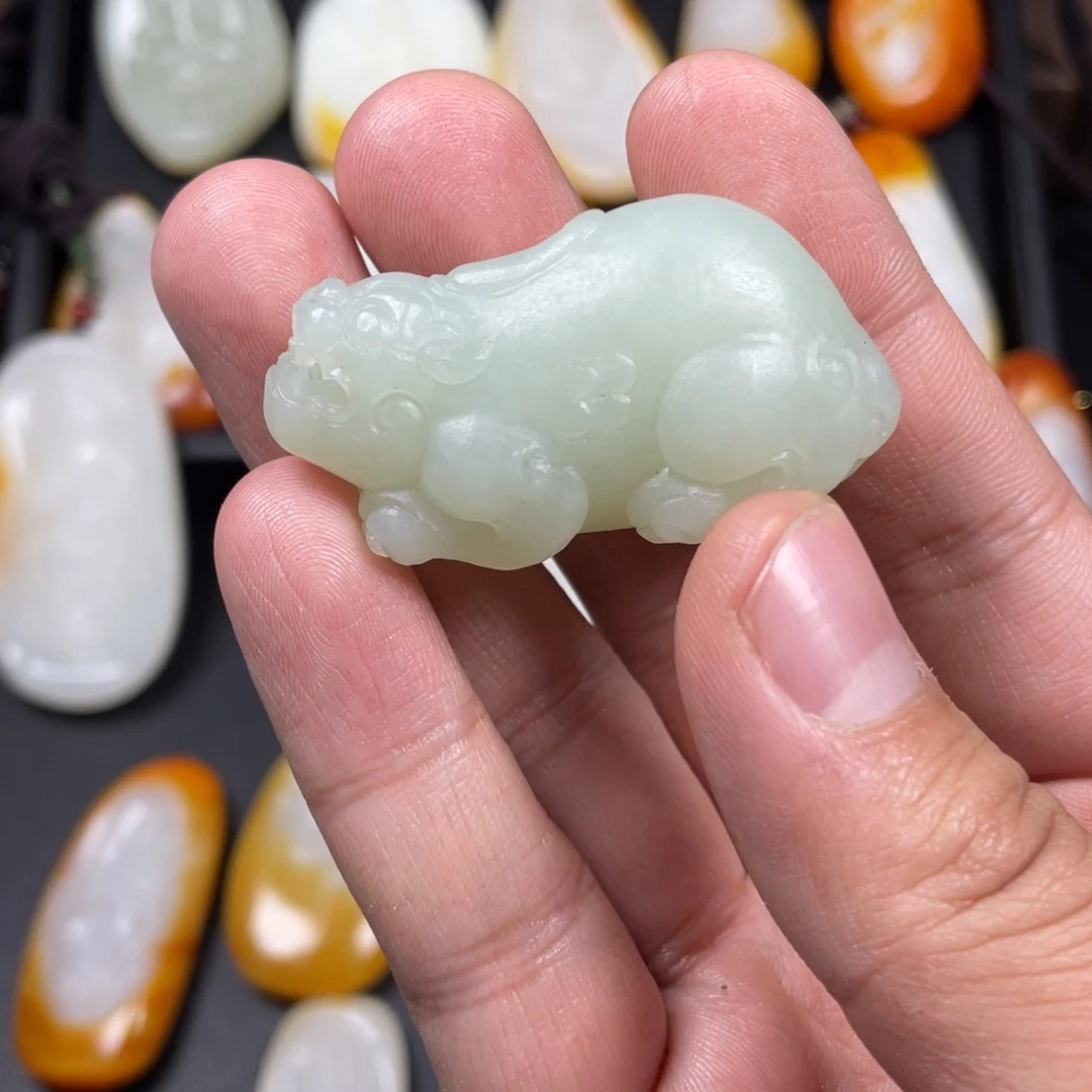 寻***哥玉小貔貅挂件吊坠