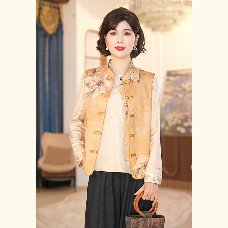 中年妈妈春装新中式国风盘扣短款马甲2025新款洋气中老年女装上衣