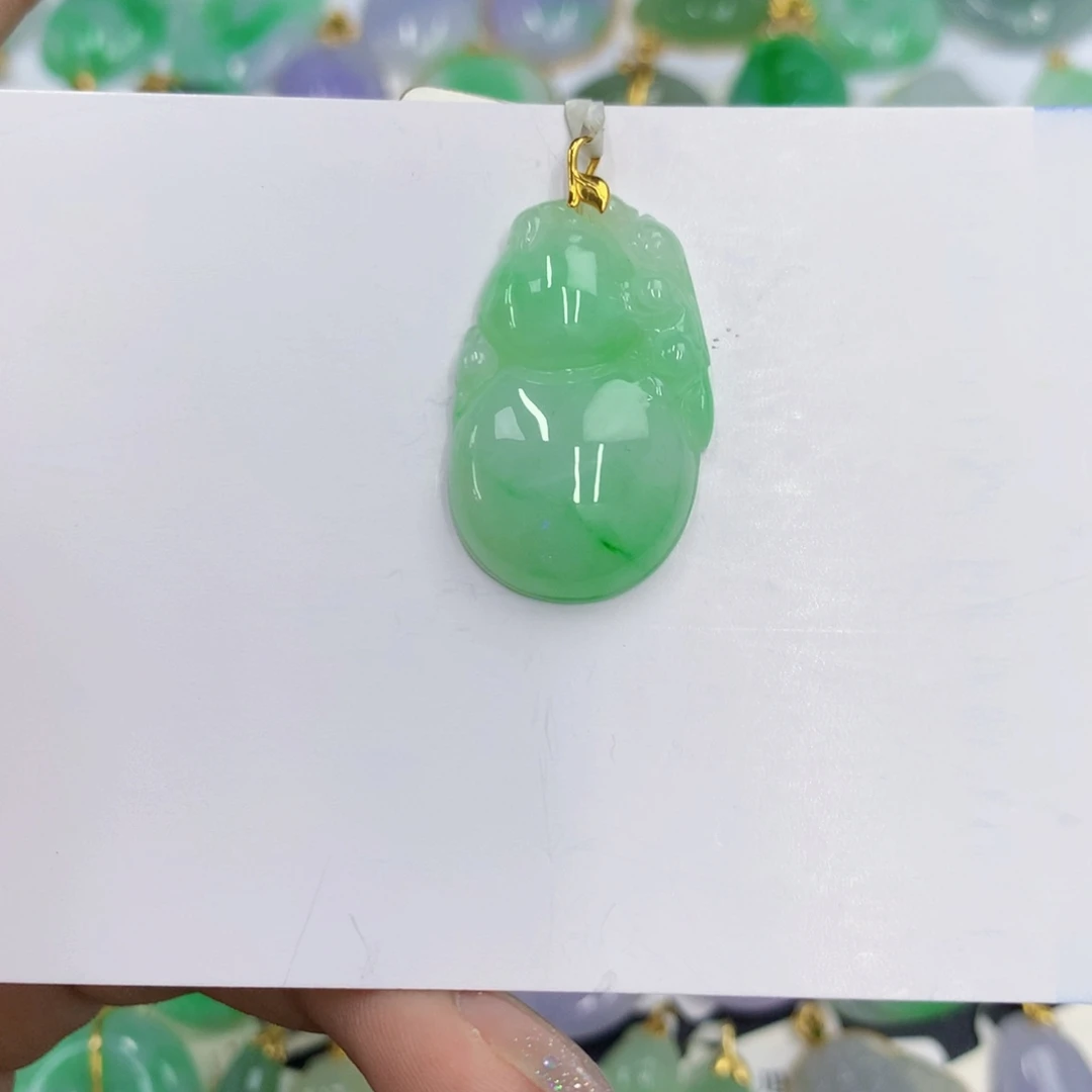 翡翠18K金镶嵌颈饰翡翠