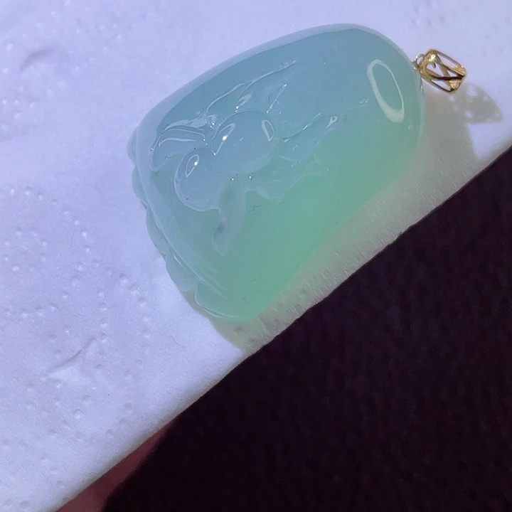 翡翠18K金镶嵌颈饰翡翠