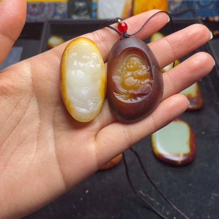 天***双和田玉未镶嵌颈饰