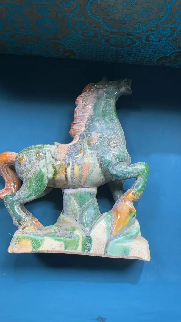 特色摆件特色摆件L-105三彩马
