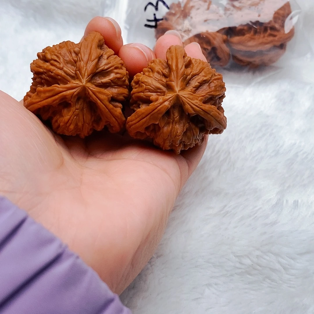 未***我文玩核桃吊坠三棱