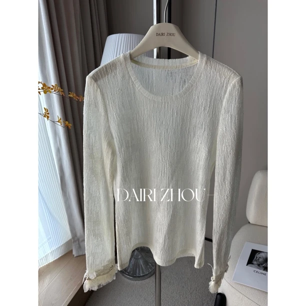 DAIRI  ZHOU▪️云端无缝   25羊毛法式肌理感袖口钉珠花打底上衣女