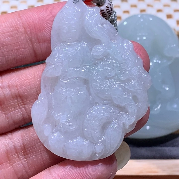 风***钟翡翠未镶嵌颈饰炸/观音牌