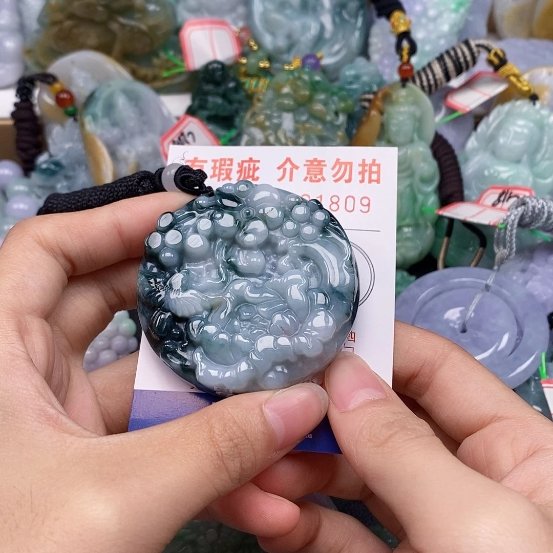 吊坠(不含链)未镶嵌翡翠