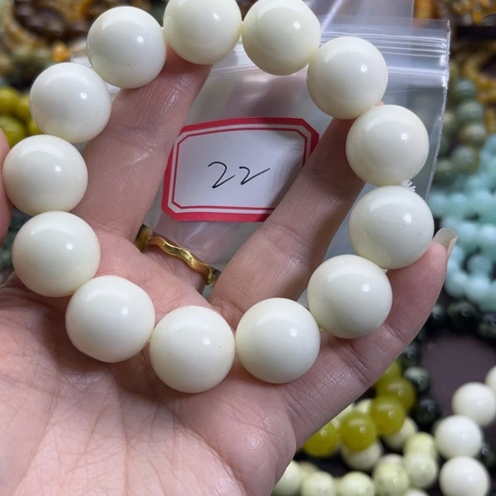 Z***z蛇纹石玉未镶嵌手链