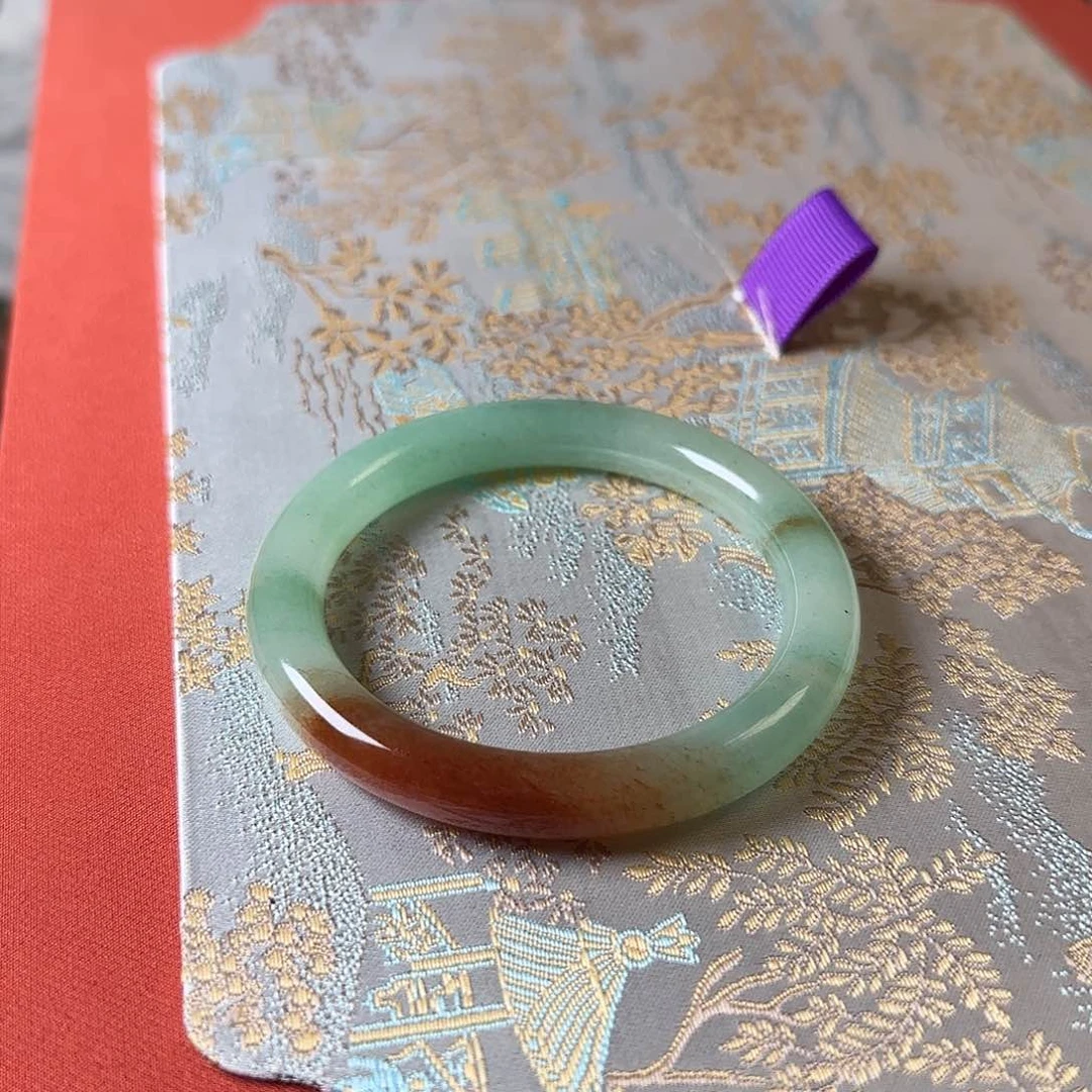 紫****石英质玉手镯未镶嵌