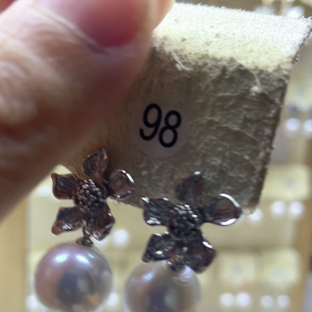 淡水珍珠银S925镶嵌耳饰