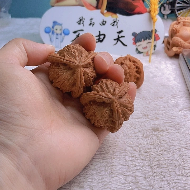 把件文玩核桃茌***祥三棱