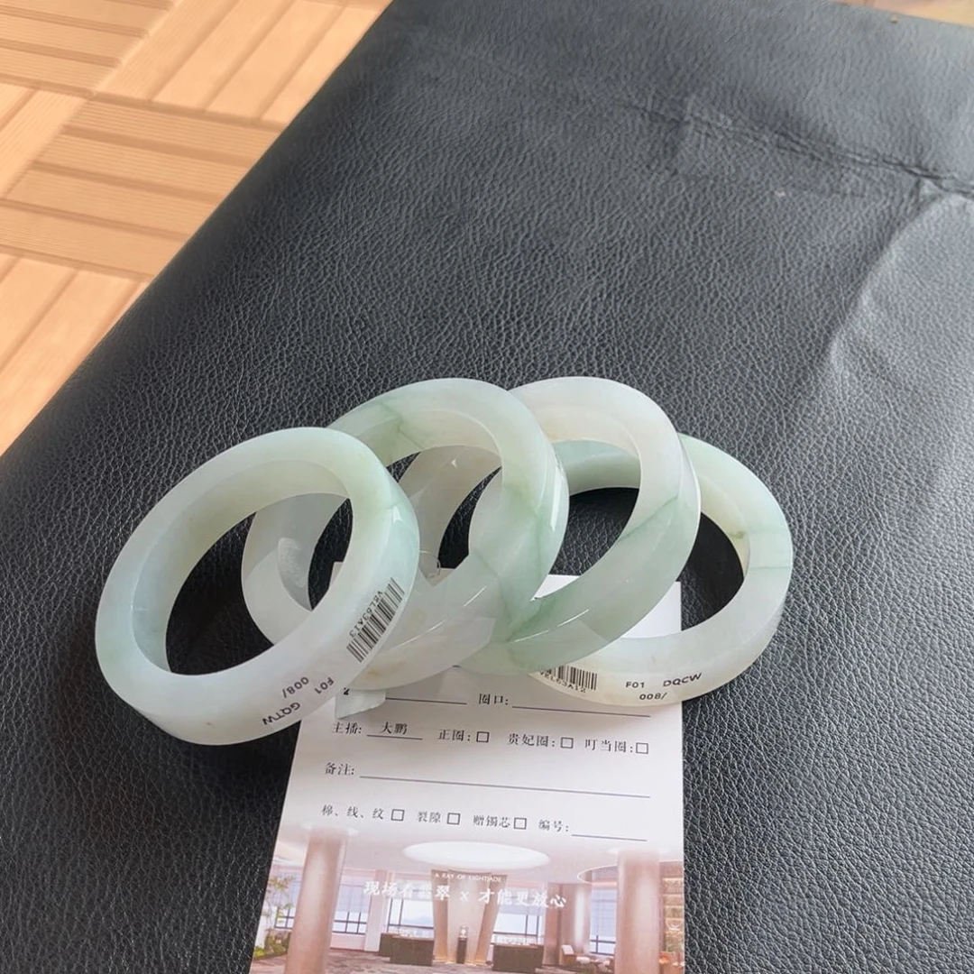 暗***香定制翡翠未镶嵌手镯