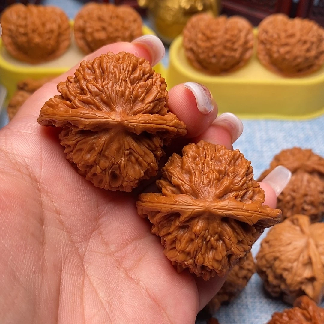 把件文玩核桃精品红皮四座楼43.8尺