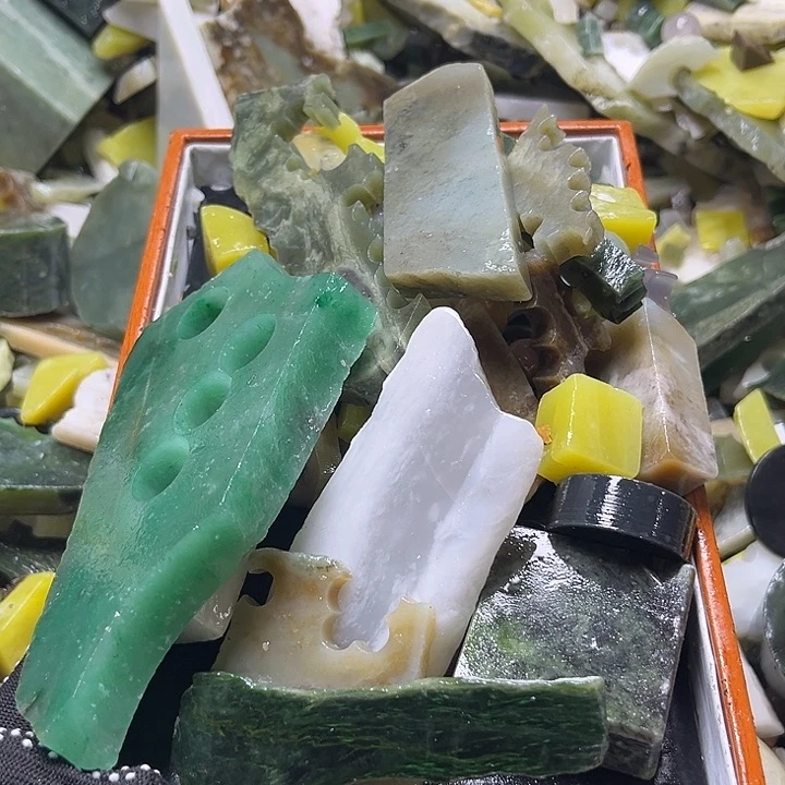 和田玉未镶嵌珠宝奇石?****玩