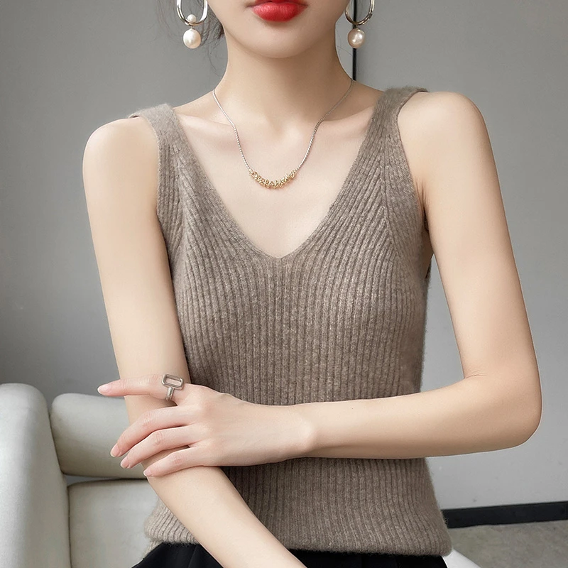 秋冬新款女纯色套头坑条休闲百搭前后可穿吊带打底羊毛衫