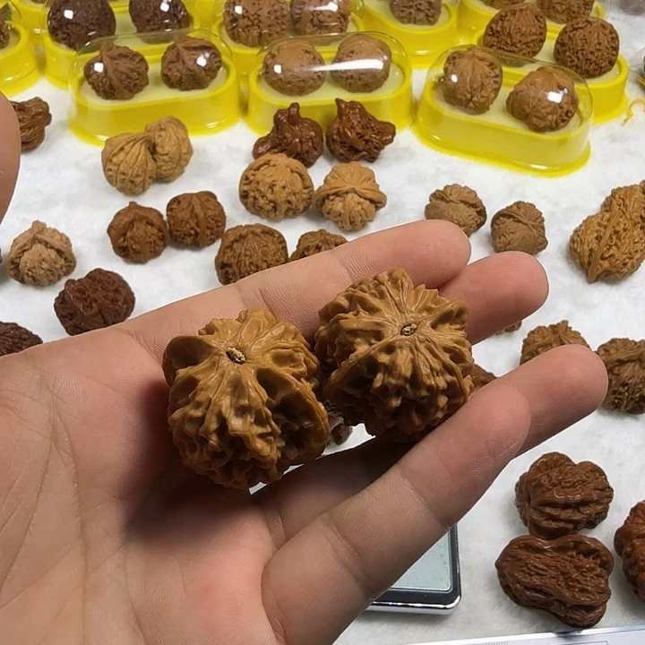 X***、吊坠桃核小精品秦闷文玩核桃