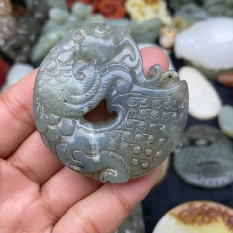 蛇纹石玉颈饰未镶嵌21