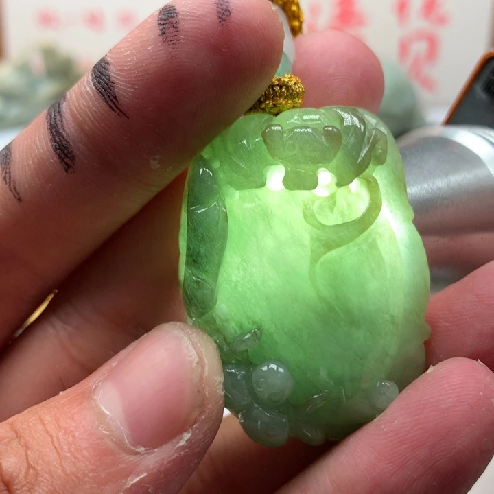 翡翠未镶嵌颈饰保真天然a货翡翠