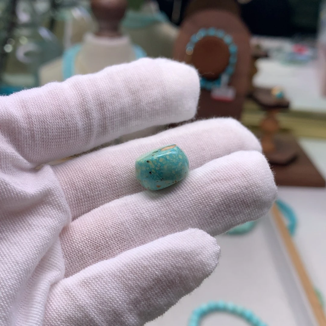 绿松石配饰未镶嵌