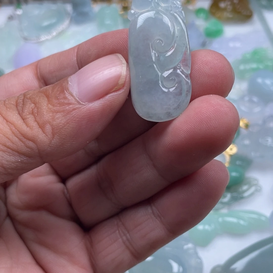 翡翠未镶嵌颈饰翡翠冰如意